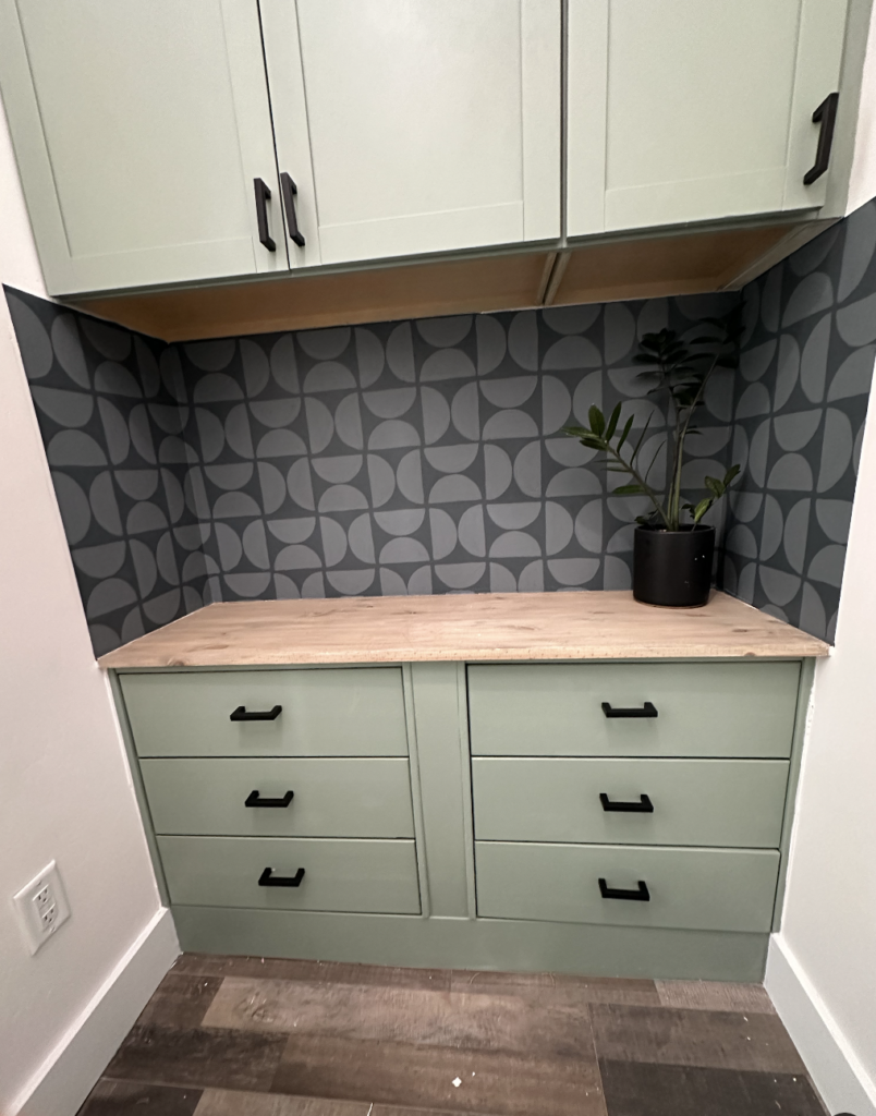 Affordable kitchen updates: modern black hardware