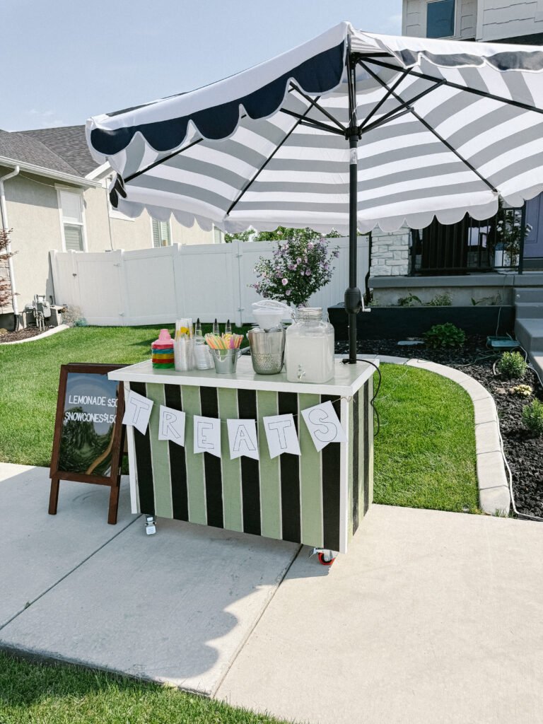 DIY lemonade stand