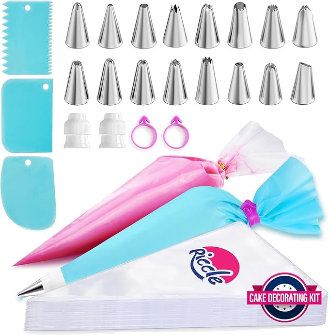 Piping bags and tips set