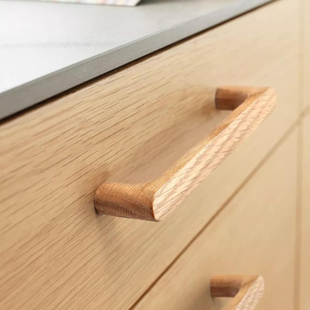 Wood drawer pull